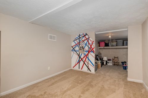 79 Sanders Dr, Florence KY  41042-2833 exterior