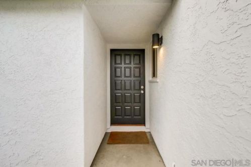 2944 Mobley St, San Diego CA 92123-3038 exterior