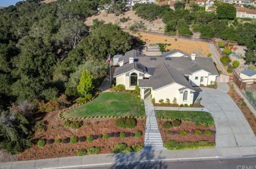 462 Mercedes Ln, Pismo Beach CA  93420-2658 exterior