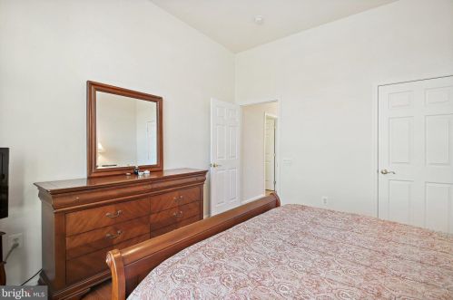 9450 Raith Ct, Bristow VA  20136-3505 exterior