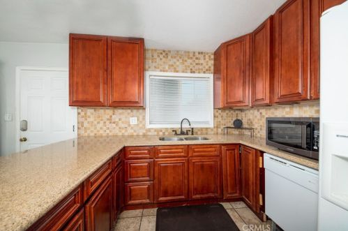 173 Grv St, Rialto CA  92376-4908 exterior