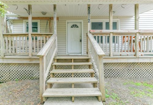 2812 Sonny Ln, Galveston, TX 77554-6348