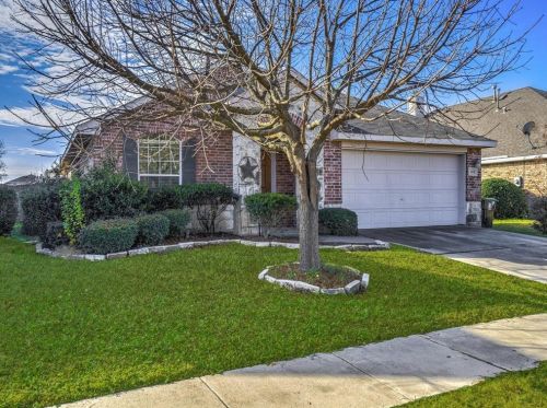 1428 Canary Dr, Oak Point TX  75068-8462 exterior