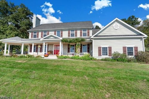 54 Morris Ave, Fredon NJ  07860-4900 exterior