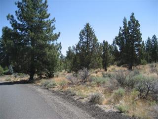 22265 Sweetgrass Dr, Bend, OR 97702-9647