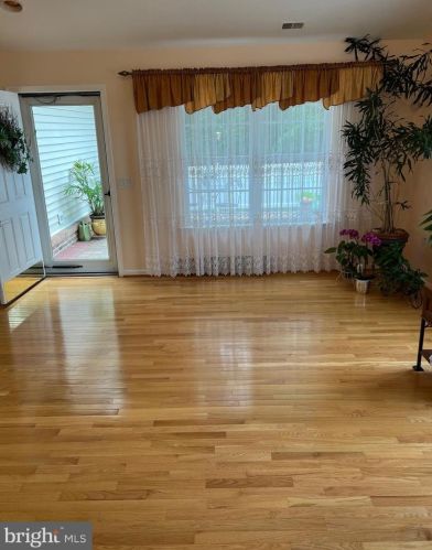 203 Point Ct, Lawrence Township NJ  08648-2859 exterior