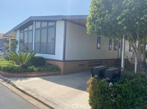 565 Shadow Lake Dr, Brea, CA 92821-2834