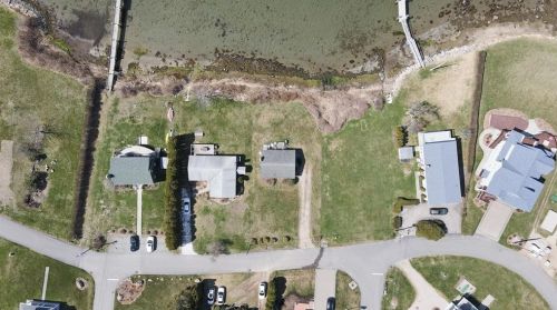 31 Sunset Shore Dr, South Kingstown RI  02882-5426 exterior