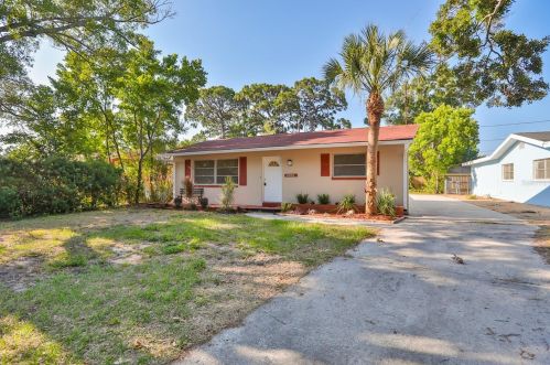 5322 13th Ave, Saint Petersburg, FL 33707-3510