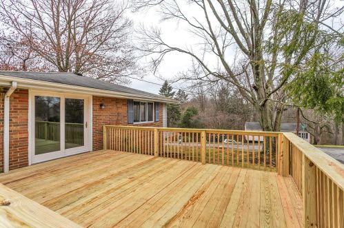8494 Lincoln Blvd, Pittsburgh, PA 15237-4477