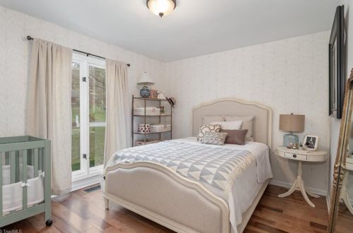 2704 Bardwell Rd, Greensboro NC  27410-8259 exterior