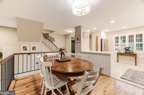 11710 Dry River Ct, Herndon VA  20191-2964 exterior