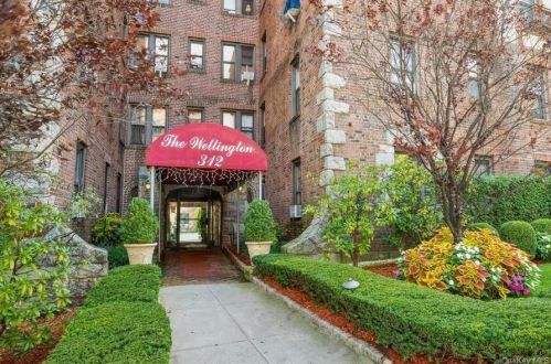 312 Main St, White Plains, NY 10601-3608