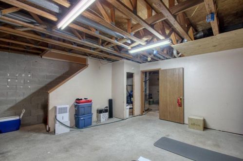 2126 Palmer St, Milwaukee WI 53212-3243 exterior