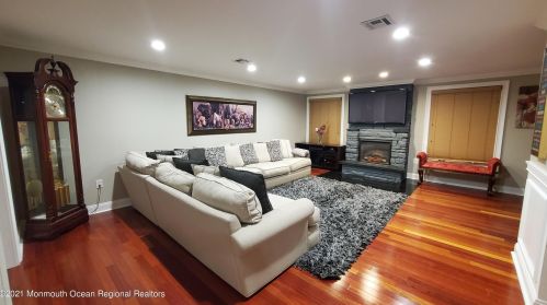 7 Bedle Rd, Hazlet NJ  07730-1209 exterior