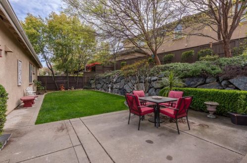 1118 Souza Dr, Folsom CA  95762-7555 exterior
