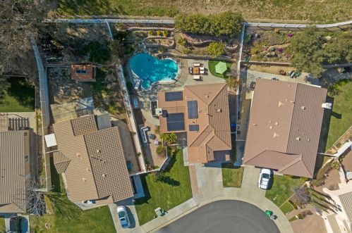 32924 Charmes Ct, Temecula CA  92592-9603 exterior