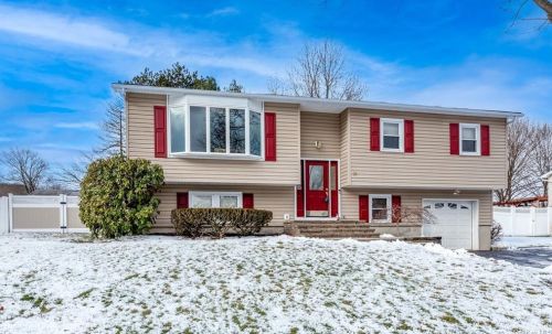 24 Jacobs Rd, Thiells, NY 10984-1623