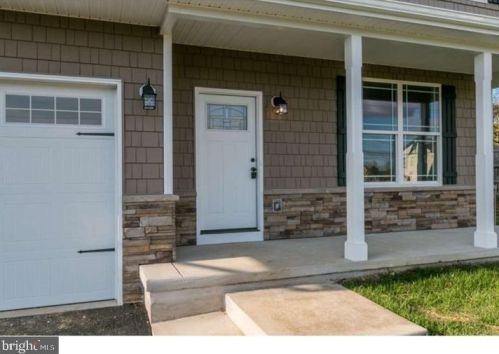 5 Whitekirk Dr, Wilmington, DE 19808-1346