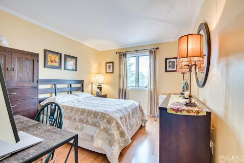 270 Silver Ln, Old Bridge NJ  08857-3340 exterior