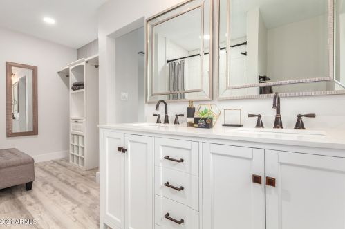 8334 Oak St, Scottsdale AZ  85257-2852 exterior