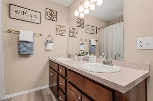 58 3 St, Shalimar FL  32579-1747 exterior