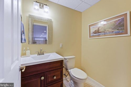 830 Woods End Ct, Collegeville PA  19426-2912 exterior