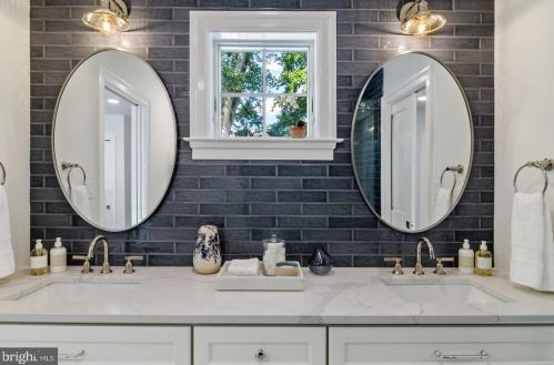 577 Jobel Dr, Tavistock NJ  08033-1034 exterior