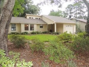 921 Nutmeg Ave, Niceville, FL 32578-3646