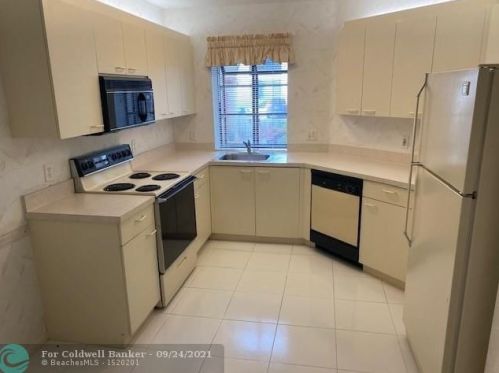 5145 Brisata Cir, Boynton Beach, FL 33437-5205