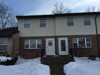 3 Kitty Ct, Bricktown, NJ 08724-7192