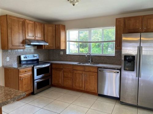 7821 14th St, Hollywood FL  33024-5114 exterior