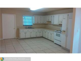 2005 99th Ave, Hollywood FL  33024-1426 exterior