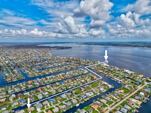 1815 37th Ter, Cape Coral, FL 33904-5037