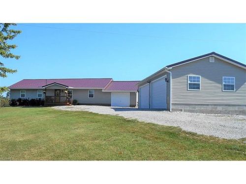 692 Tick Ridge Rd, Vincent, OH 45784-5237