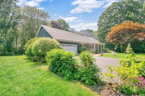 49 Sherwood Ln, Norwich, CT 06360-5251