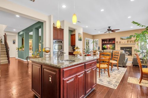 662 Canterbury Cir, Vacaville CA  95687-8225 exterior