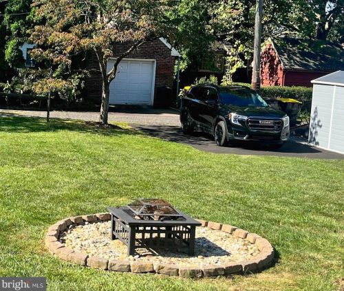 600 Delaware Ave, Lansdale PA 19446-3421 exterior