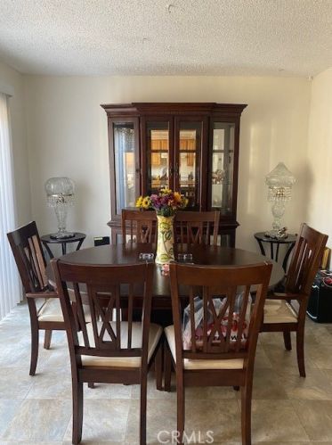 2061 Redlands Blvd, Redlands CA  92373-6229 exterior