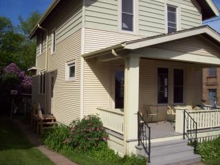 418 8th Ave, Duluth MN  55802-2606 exterior