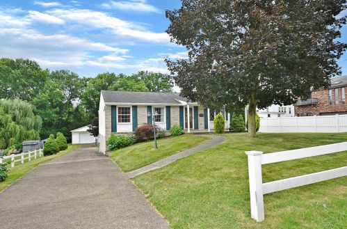 400 1st St, Noblestown, PA 15071-1262