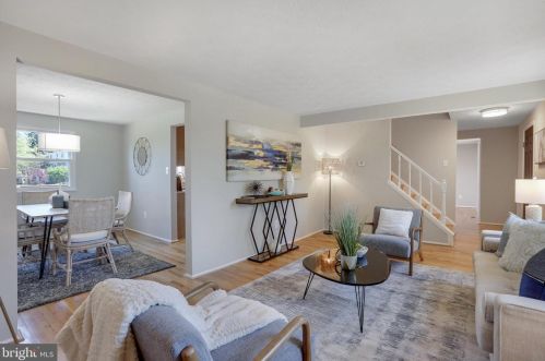 10624 Cavalcade St, Great Falls VA  22066-2427 exterior