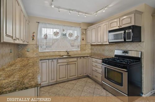 59 Woodway Rd, Stamford, CT 06907-1441
