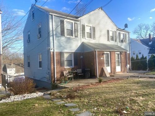 1417 Nelden Rd, Teaneck NJ  07666-6056 exterior