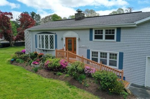 180 Ripton Rd, Huntington, CT 06484-2629