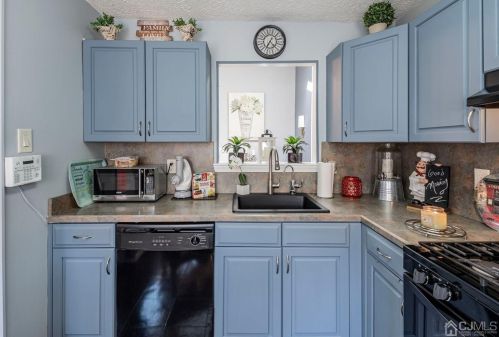 31 Portsmouth Dr, Old Bridge NJ  08857-3116 exterior