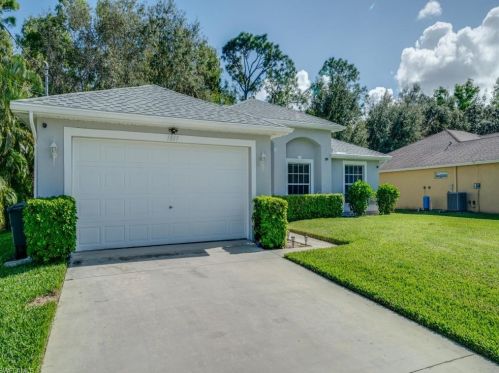 1817 22nd Ct, Cape Coral, FL 33991-3025