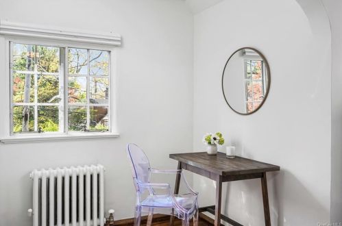 15 Kingsbury Rd, New Rochelle NY  10804-4718 exterior