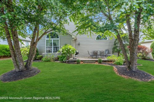 432 Monticello Ln, Lakewood NJ  08701-5790 exterior