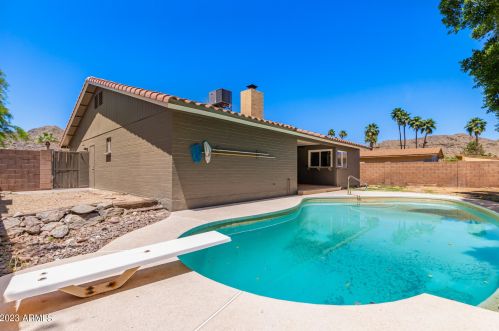 10609 42nd St, Phoenix AZ  85028-3501 exterior